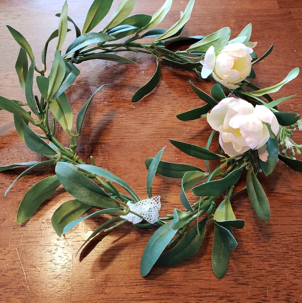 Flower girl floral wreath